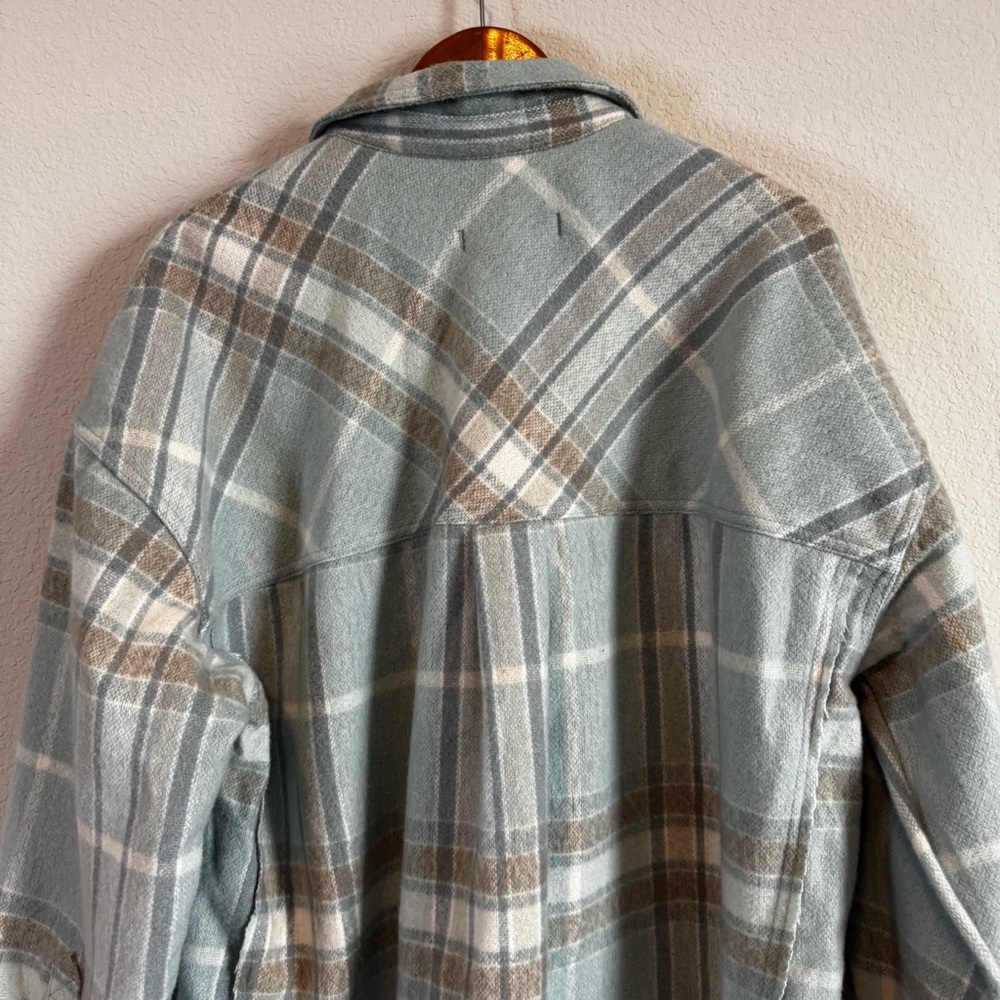 Free People We The Free Cabin Cozy Blue Seagram Plaid Button Down Shacket Size S - Picture 10 of 11